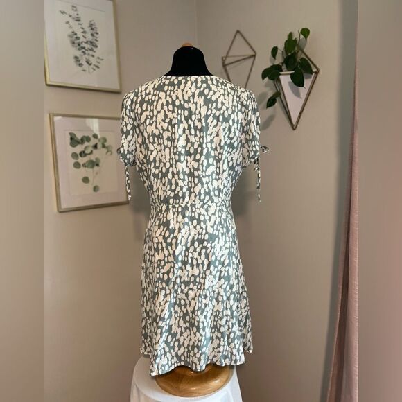 L*SPACE Valentina Dress in Stone Steps SIZE Medium EUC!! - Picture 11 of 13